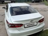 Toyota Camry 2023 года за 15 900 000 тг. в Алматы – фото 3