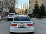 Toyota Camry 2018 года за 15 500 000 тг. в Астана – фото 4