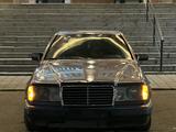 Mercedes-Benz E 230 1992 годаүшін1 880 000 тг. в Усть-Каменогорск – фото 3