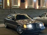 Mercedes-Benz E 230 1992 года за 1 880 000 тг. в Усть-Каменогорск