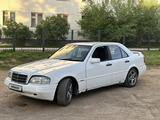 Mercedes-Benz C 200 1996 года за 1 750 000 тг. в Кокшетау – фото 2