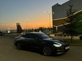 Hyundai Sonata 2021 года за 12 800 000 тг. в Алматы – фото 2