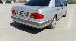 Mercedes-Benz E 230 1995 года за 2 400 000 тг. в Актобе – фото 4