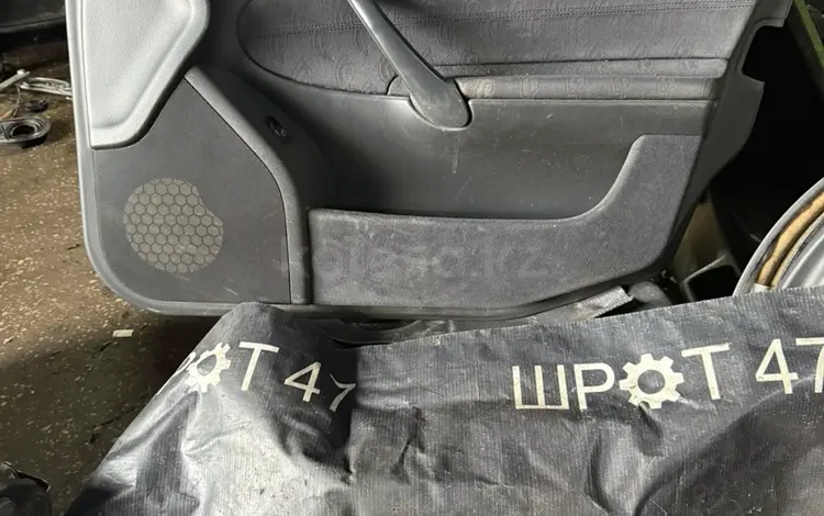 Дверные карты (обшивки дверей) мерседес w203 за 35 000 тг. в Караганда