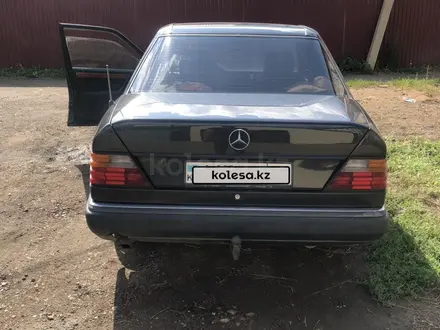 Mercedes-Benz E 200 1994 года за 1 800 000 тг. в Кокшетау – фото 10