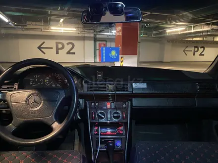 Mercedes-Benz E 220 1995 года за 1 650 000 тг. в Алматы – фото 8