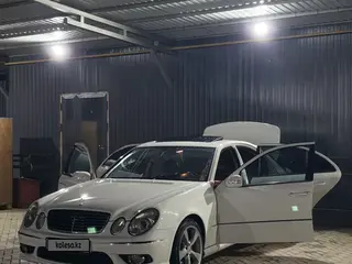 Mercedes-Benz E 320