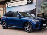 BMW X5 2022 года за 50 000 000 тг. в Астана – фото 2