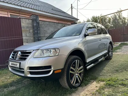 Volkswagen Touareg 2004 года за 5 500 000 тг. в Алматы – фото 12