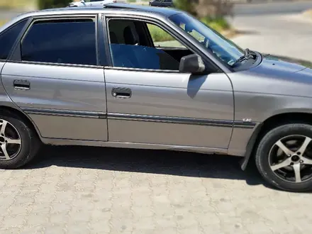 Opel Astra 1993 года за 1 150 000 тг. в Актау – фото 3