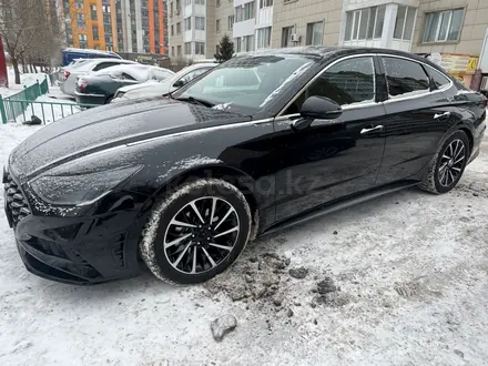 Hyundai Sonata 2020 года за 12 000 000 тг. в Астана – фото 2