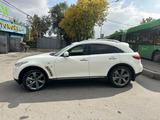 Infiniti QX70 2014 года за 12 800 000 тг. в Алматы – фото 2