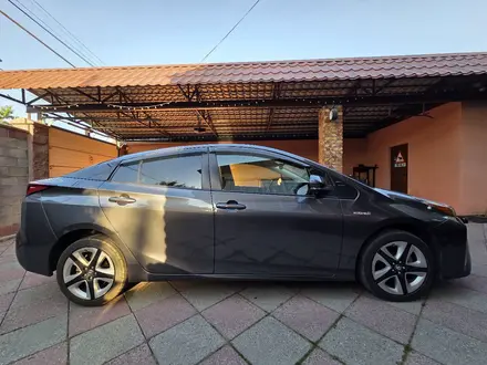 Toyota Prius 2020 года за 11 900 000 тг. в Алматы – фото 4