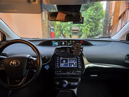 Toyota Prius 2020 года за 11 900 000 тг. в Алматы – фото 8