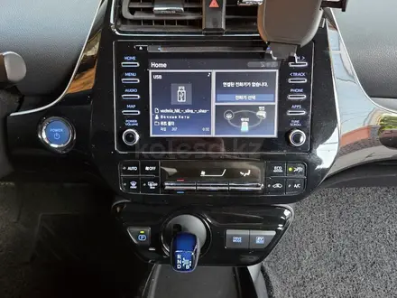 Toyota Prius 2020 года за 11 900 000 тг. в Алматы – фото 9