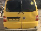 Volkswagen Transporter 2009 годаүшін4 500 000 тг. в Уральск – фото 4