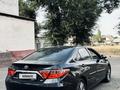 Toyota Camry 2017 года за 9 450 000 тг. в Шымкент – фото 3