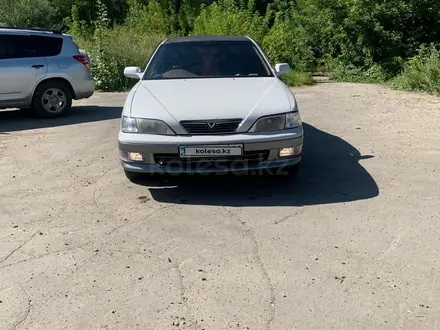 Toyota Vista 1996 года за 1 800 000 тг. в Риддер – фото 4