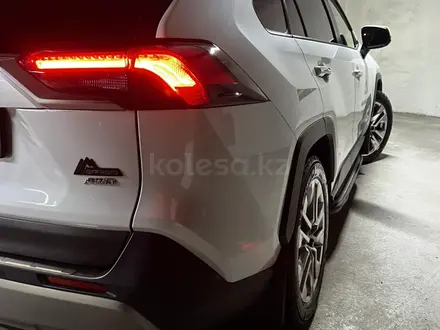 Toyota RAV4 2023 года за 22 900 000 тг. в Алматы – фото 77