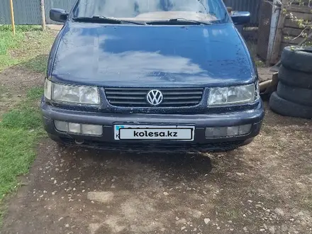 Volkswagen Passat 1995 года за 1 500 000 тг. в Уральск – фото 8