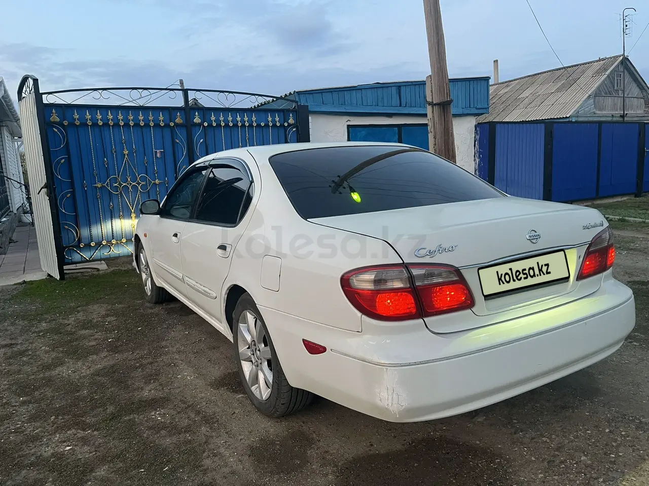 Nissan Maxima, 2001