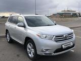 Toyota Highlander 2013 года за 13 000 000 тг. в Алматы