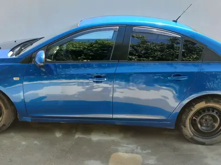 Chevrolet Cruze 2012 года за 3 200 000 тг. в Актау – фото 4