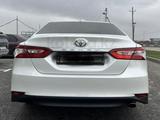 Toyota Camry 2019 года за 15 000 000 тг. в Шымкент – фото 2