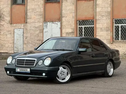 Mercedes-Benz E 230 1997 года за 2 800 000 тг. в Караганда