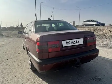 Volkswagen Passat 1996 года за 1 100 000 тг. в Туркестан – фото 4