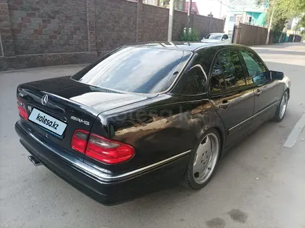 Mercedes-Benz E 55 AMG 1998 года за 5 000 000 тг. в Алматы – фото 24