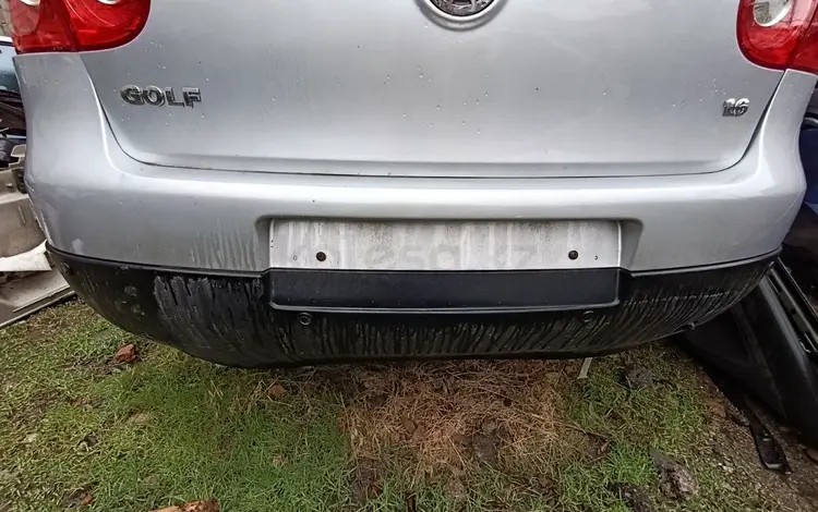 Бампер задний для Volkswagen Golf 5үшін40 000 тг. в Тараз