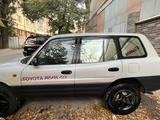 Toyota RAV4 1998 года за 3 500 000 тг. в Алматы – фото 5