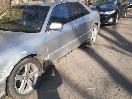 Audi A8 1998 года за 1 950 000 тг. в Алматы – фото 9