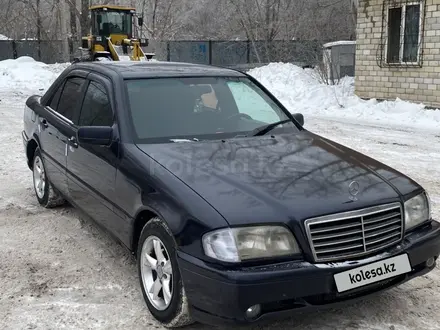 Mercedes-Benz C 200 1995 года за 2 500 000 тг. в Астана – фото 4