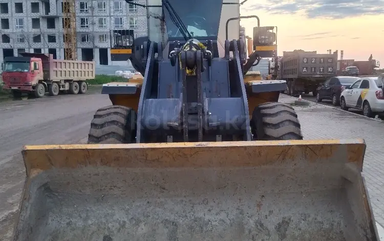 XCMG  LW330 2020 года за 11 200 000 тг. в Астана