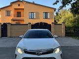 Toyota Camry 2015 годаүшін10 000 000 тг. в Уральск – фото 2