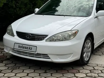 Toyota Camry 2005 года за 5 300 000 тг. в Алматы – фото 17