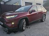 Toyota RAV4 2022 года за 19 500 000 тг. в Костанай – фото 4