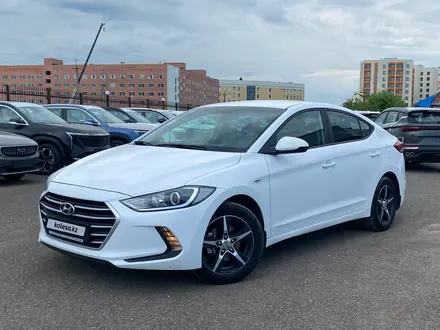 Hyundai Elantra 2018 года за 5 690 000 тг. в Астана – фото 3