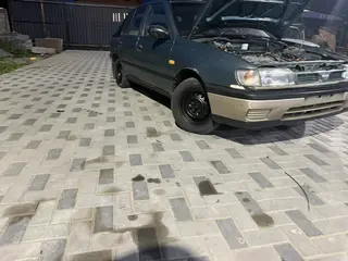 Nissan Sunny, 1993