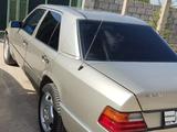 Mercedes-Benz E 200 1991 годаfor2 200 000 тг. в Сарыагаш – фото 2