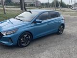 Hyundai i20 2023 года за 7 600 000 тг. в Семей – фото 3
