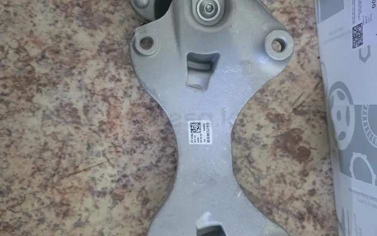 Подушка акпп Мерседес W222 S63 AMG W213 E63 AMG за 110 000 тг. в Астана