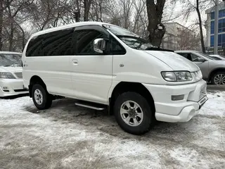 Mitsubishi Delica