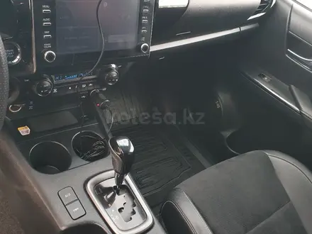 Toyota Hilux 2022 года за 32 500 000 тг. в Алматы – фото 16