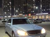 Mercedes-Benz S 320 2001 годаүшін4 800 000 тг. в Жанаозен – фото 3