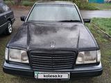 Mercedes-Benz E 220 1993 годаүшін1 100 000 тг. в Караганда – фото 2