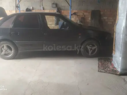 Volkswagen Passat 1991 года за 800 000 тг. в Тараз – фото 3