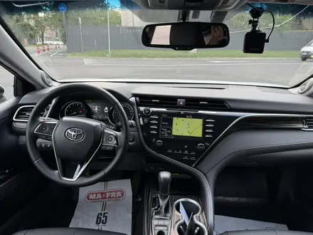 Toyota Camry 2019 года за 14 500 000 тг. в Алматы – фото 9